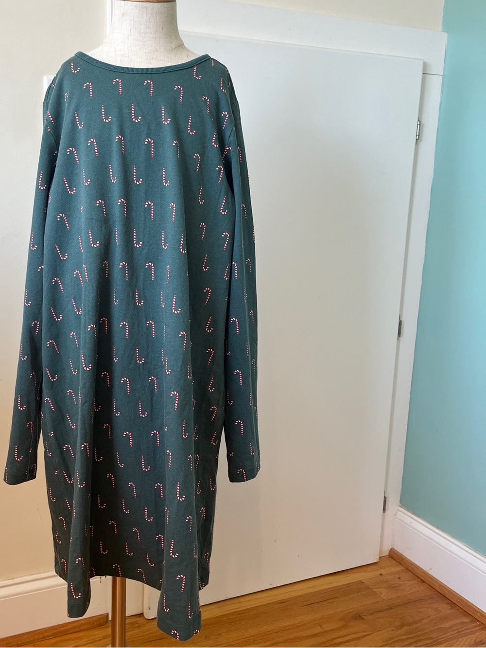 Hanna Andersson Sz 140/10. Dark Green Candy Cane Dress